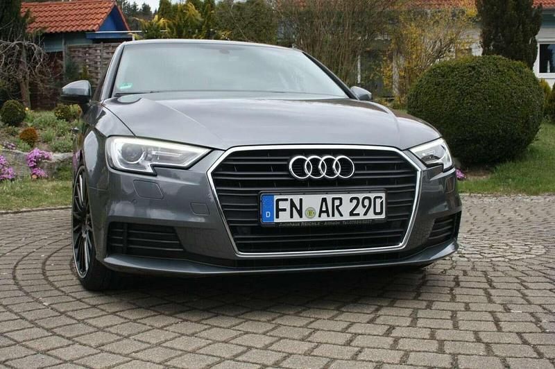 Gebraucht Audi A3 150 PS (110 kW) 2018 Monsungrau metallic Limousine