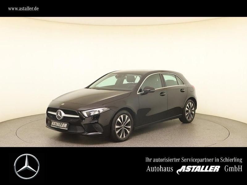 Unilack nachtschwarz Gebraucht 2021 Mercedes A220 Business Limousine | 25.989 € (Guter Preis) - Bild 1/4