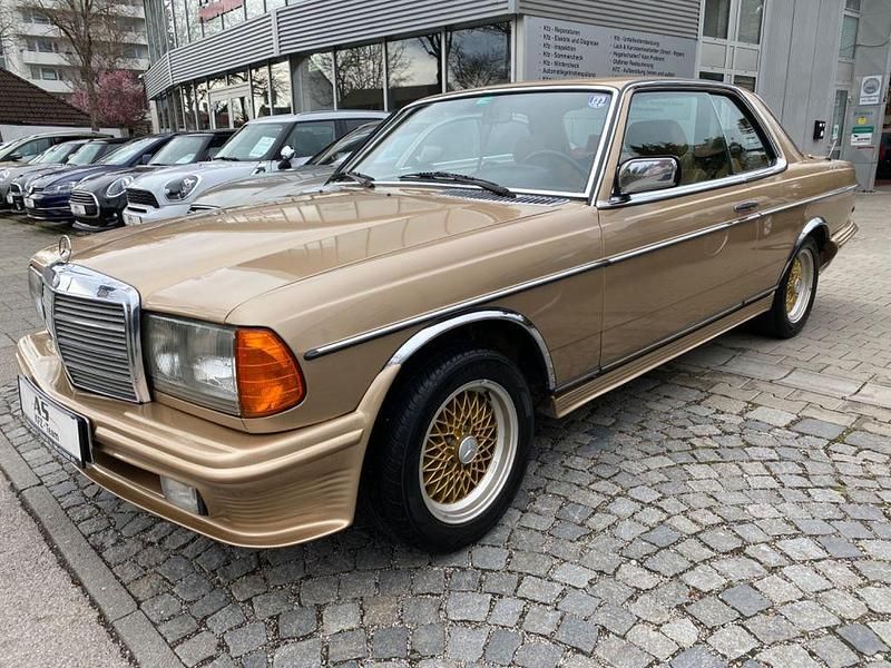 Gebraucht Mercedes 230 136 PS (100 kW) 1983 Gold Coupé
