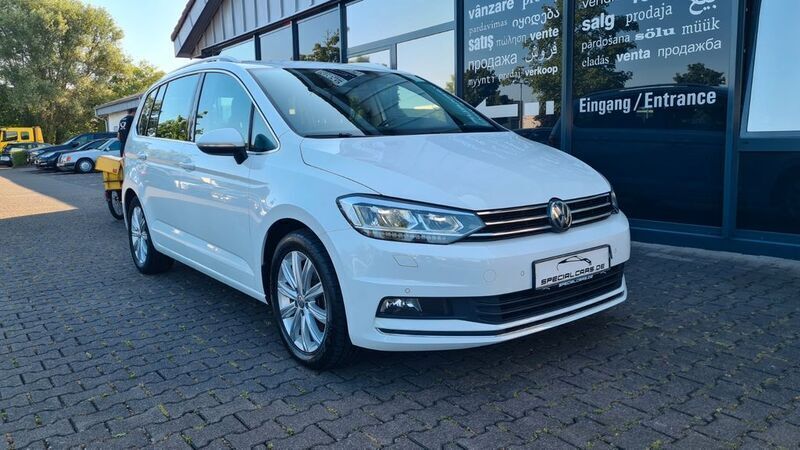 Weiß Gebraucht 2019 VW Touran Highline Van / Kleinbus | 14.990 € (Superpreis) - Bild 1/4