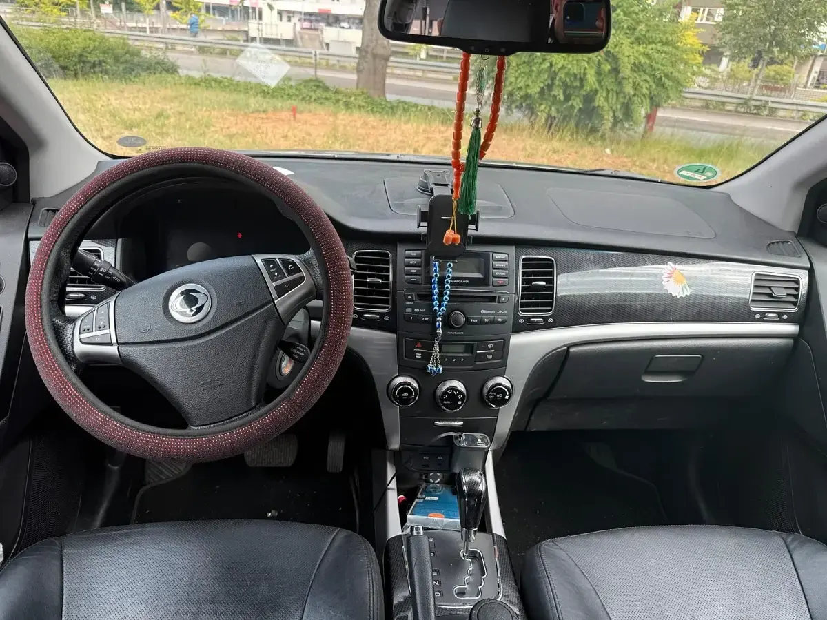 Gebraucht SsangYong Korando 170 PS (125 kW) 2014 Grau SUV