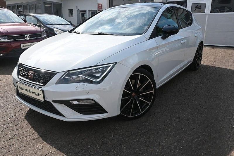 Weiß Gebraucht 2019 Cupra Leon Limousine | 23.998 € (Fairer Preis) - Bild 1/4