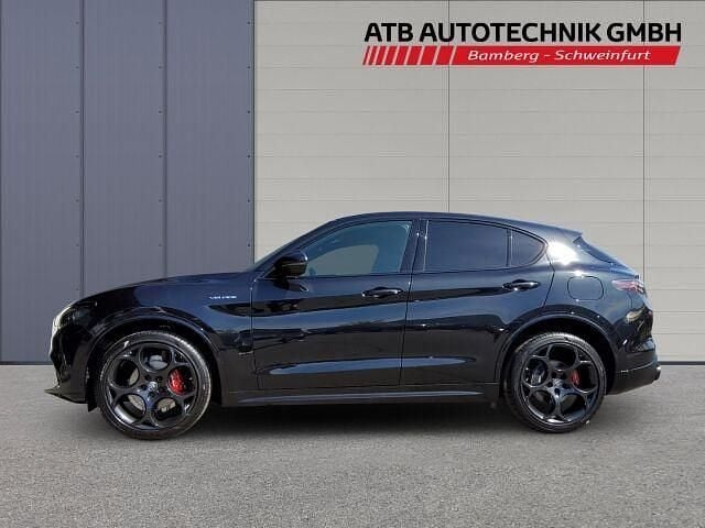 Neu Alfa Romeo Stelvio Veloce 280 PS (205 kW) 2025 Schwarz SUV