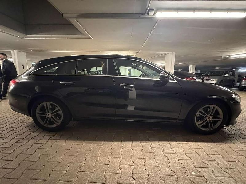 Gebraucht Mercedes CLA200 163 PS (119 kW) 2019 Schwarz Kombi