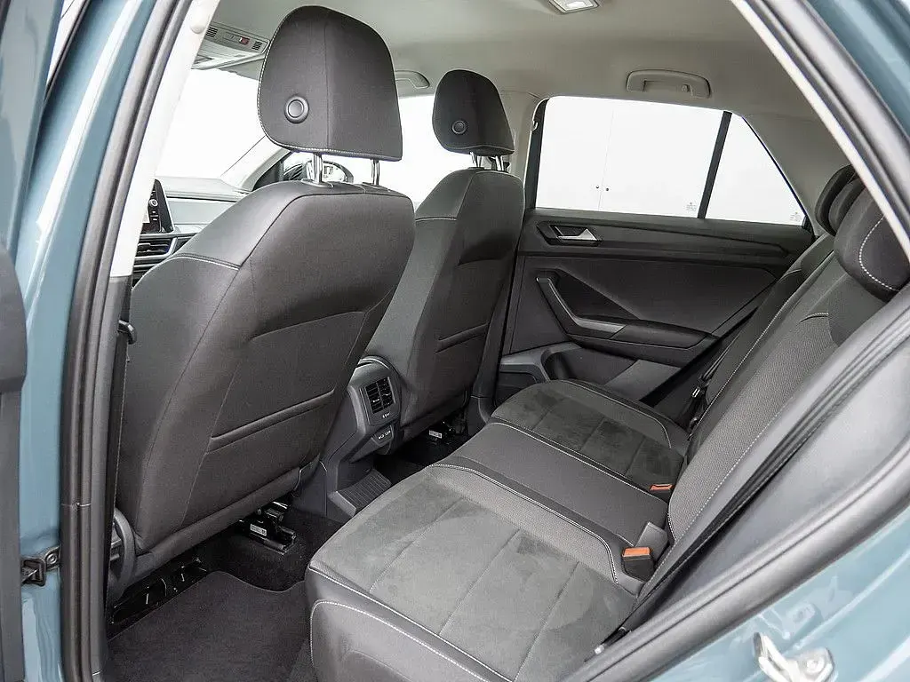 Gebraucht VW T-Roc 150 PS (110 kW) 2025 Blau SUV