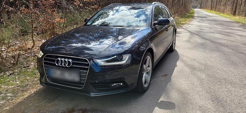 Gebraucht Audi A4 170 PS (125 kW) 2014 Blau Kombi