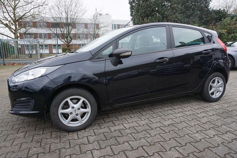 Gebraucht Ford Fiesta Trend 82 PS (60 kW) 2014 Schwarz Kleinwagen