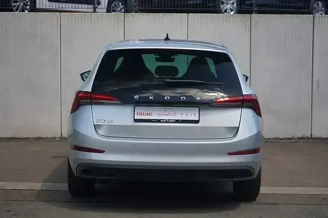 Gebraucht Skoda Scala 116 PS (85 kW) 2019 Silber Kleinwagen