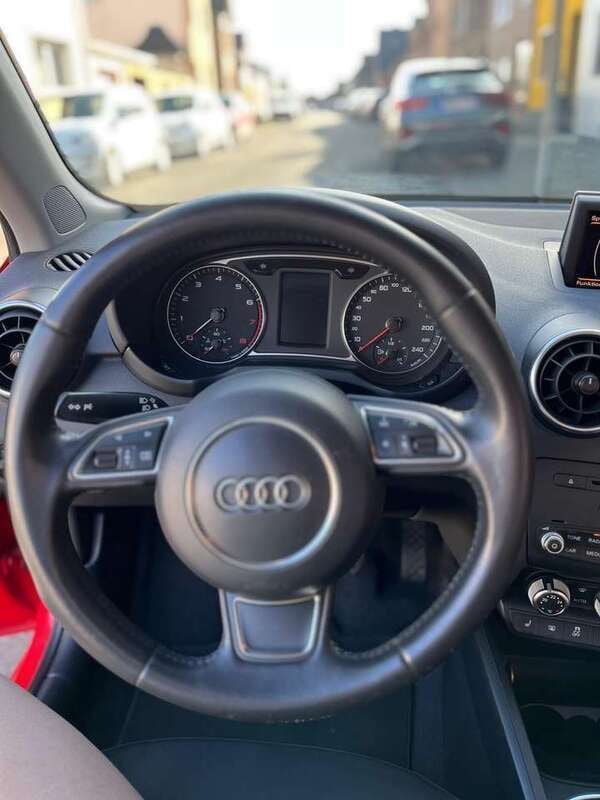 Gebraucht 2012 Audi A1 Attraction Kleinwagen | 6.500 € (Guter Preis) - Bild 1/4