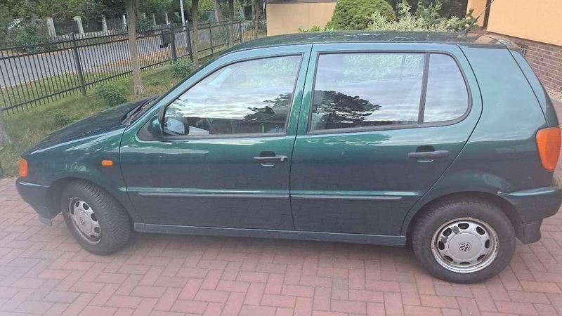 Grün Gebraucht 1997 VW Polo Comfortline Kombi | 1.390 € (Guter Preis) - Bild 1/4