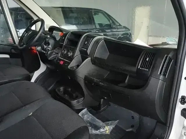 Gebraucht Opel Movano 140 PS (102 kW) 2024 Weiss Van