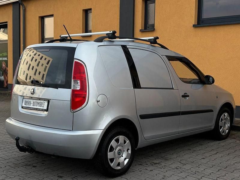 Gebraucht Skoda Roomster 86 PS (63 kW) 2013 Silber Van / Kleinbus