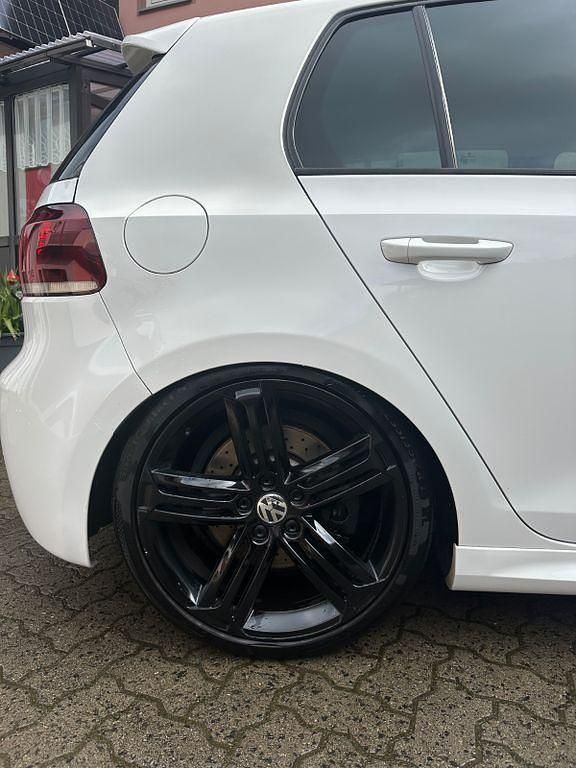 Używany VW Golf VI R 271 KM (199 kW) 2010 Biały Hatchback