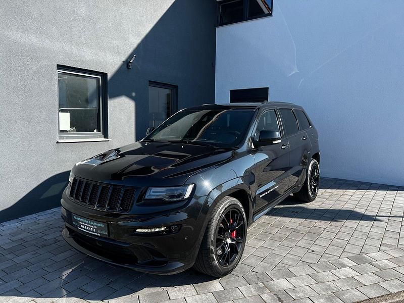Brilliant black crystal pearl Gebraucht 2015 Jeep Grand Cherokee SRT SUV | 30.999 € (Fairer Preis) - Bild 1/4
