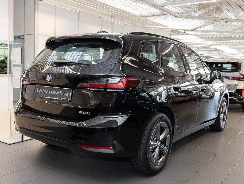 Gebraucht BMW 216 122 PS (89 kW) 2025 Schwarz uni Van / Kleinbus