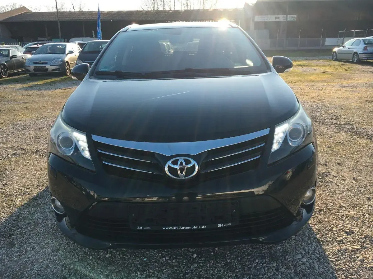 Gebraucht Toyota Avensis Edition 150 PS (110 kW) 2013 Kombi
