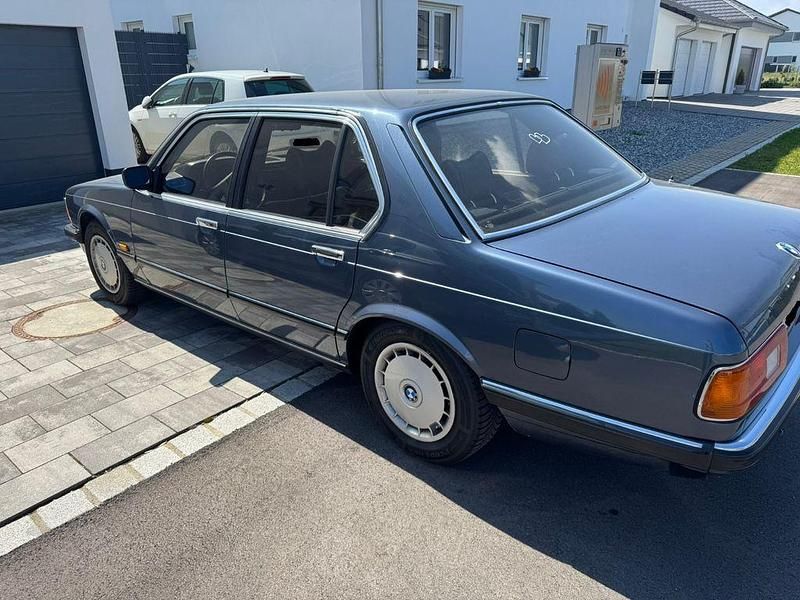 Occasion BMW 745 Executive 252 ch (185 kW) 1986 Bleue Berline