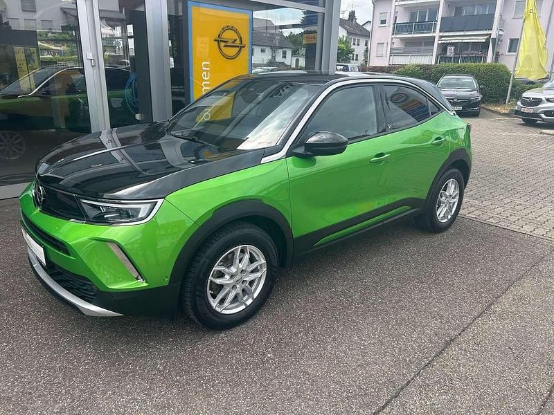 Matcha green/ikone gruen Gebraucht 2021 Opel Mokka-e Ultimate SUV | 15.990 € (Etwas zu teuer) - Bild 1/4