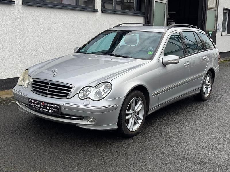 Grau Gebraucht 2003 Mercedes C220 Avantgarde Limousine | 2.680 € (Fairer Preis) - Bild 1/4