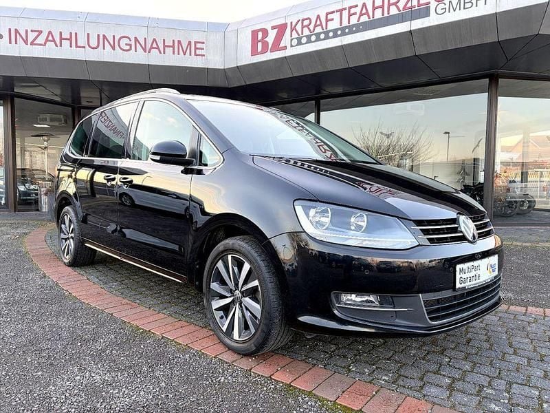 Gebraucht VW Sharan Highline 150 PS (110 kW) 2020 Schwarz Van / Kleinbus