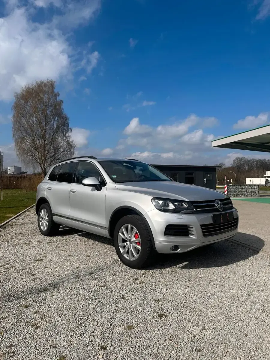Gebraucht VW Touareg 204 PS (150 kW) 2012 Silber SUV