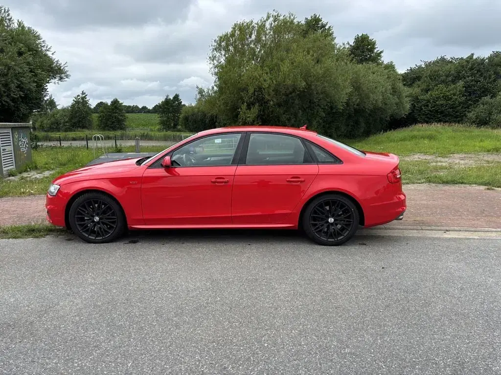 Gebraucht Audi S4 Sport 333 PS (244 kW) 2013 Rot Limousine