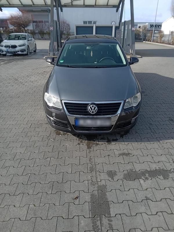 Gebraucht VW Passat 160 PS (117 kW) 2009 Silber Limousine