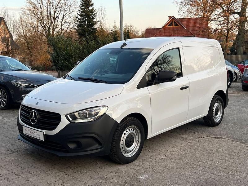 Gebraucht Mercedes Citan 110 95 PS (69 kW) 2022 Weiß Van / Kleinbus