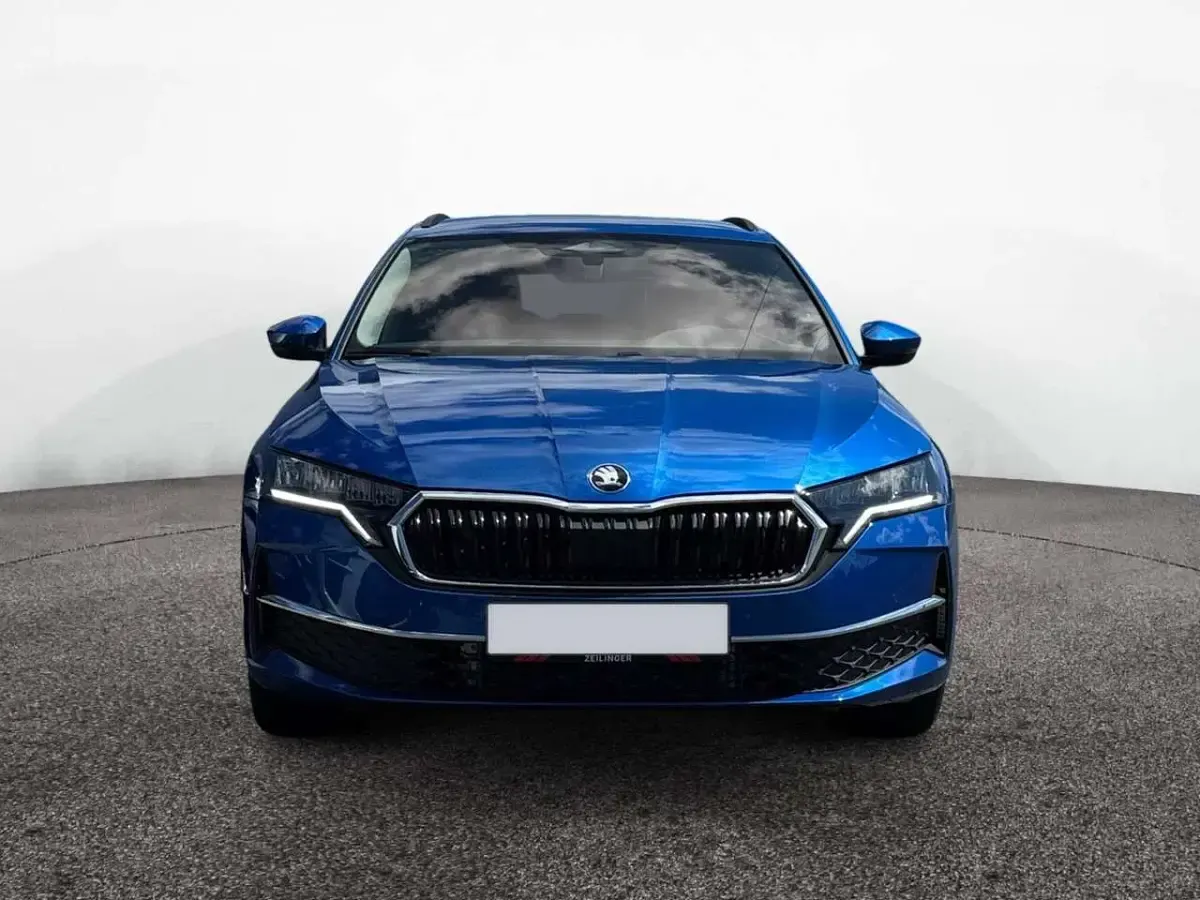 Gebraucht Skoda Octavia Selection 150 PS (110 kW) 2026 Raceblau Kombi