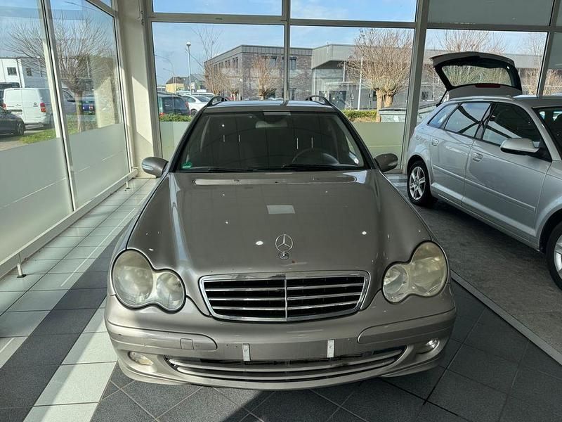 Gebraucht Mercedes C220 150 PS (110 kW) 2005 Silber Kombi