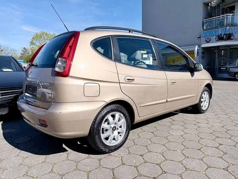 Gebraucht Chevrolet Tacuma CDX 121 PS (88 kW) 2004 Braun Van / Kleinbus