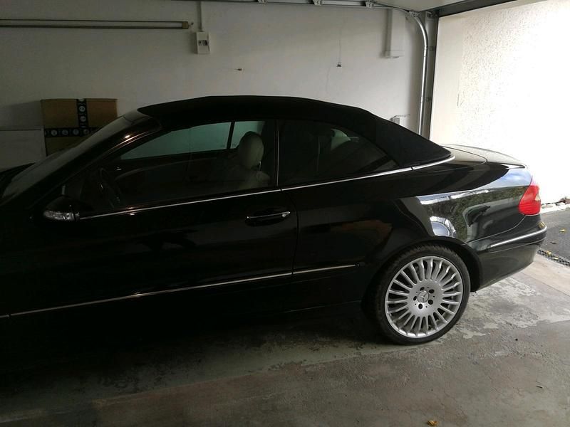 Schwarz Gebraucht 2007 Mercedes CLK280 Cabrio | 9.500 € (Fairer Preis) - Bild 1/4
