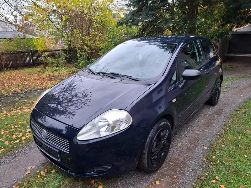 Blau Gebraucht 2006 Fiat Grande Punto Kleinwagen | 899 € (Superpreis) - Bild 1/4