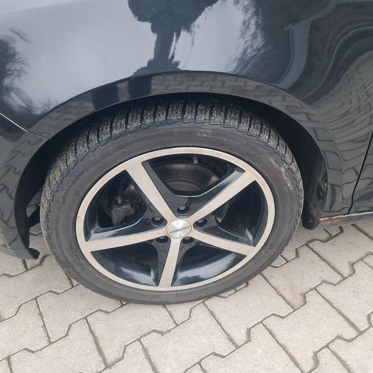 Gebraucht VW Golf VI Trendline 102 PS (75 kW) 2009 Schwarz Kleinwagen