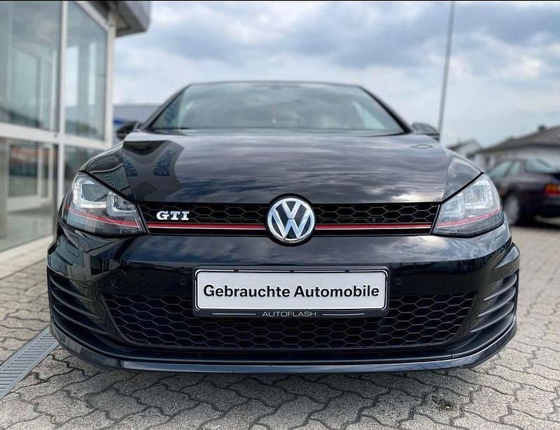 Schwarz Gebraucht 2015 VW Golf VII GTI Limousine | 14.450 € (Fairer Preis) - Bild 1/4