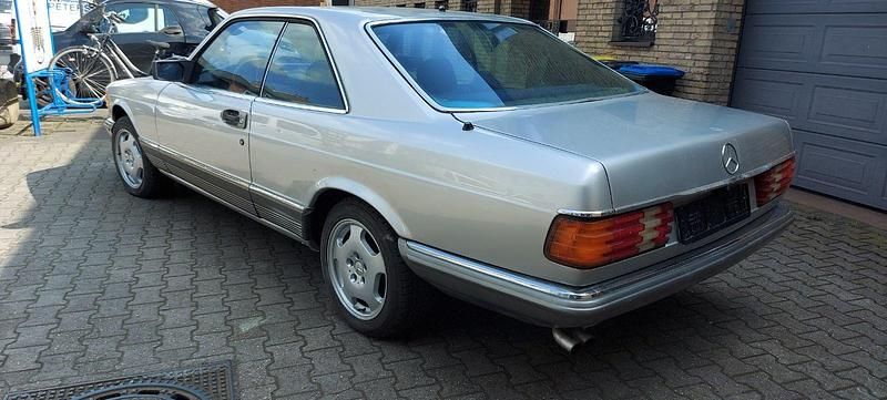 Gebraucht Mercedes 380 150 PS (110 kW) 1984 Silber Coupé