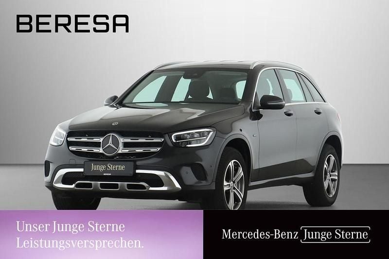 Grau Gebraucht 2021 Mercedes GLC300e SUV | 32.980 € (Superpreis) - Bild 1/4