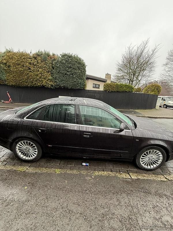 Gebraucht Audi A4 S-Line 170 PS (125 kW) 2007 Rot Limousine