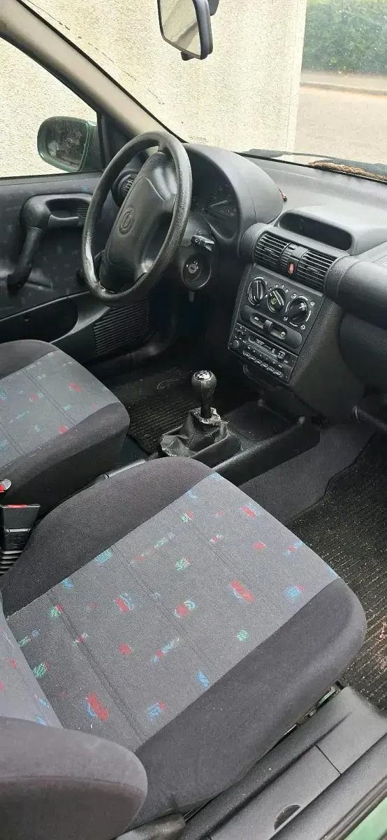 Gebraucht Opel Corsa 45 PS (33 kW) 1997 Grün Kleinwagen