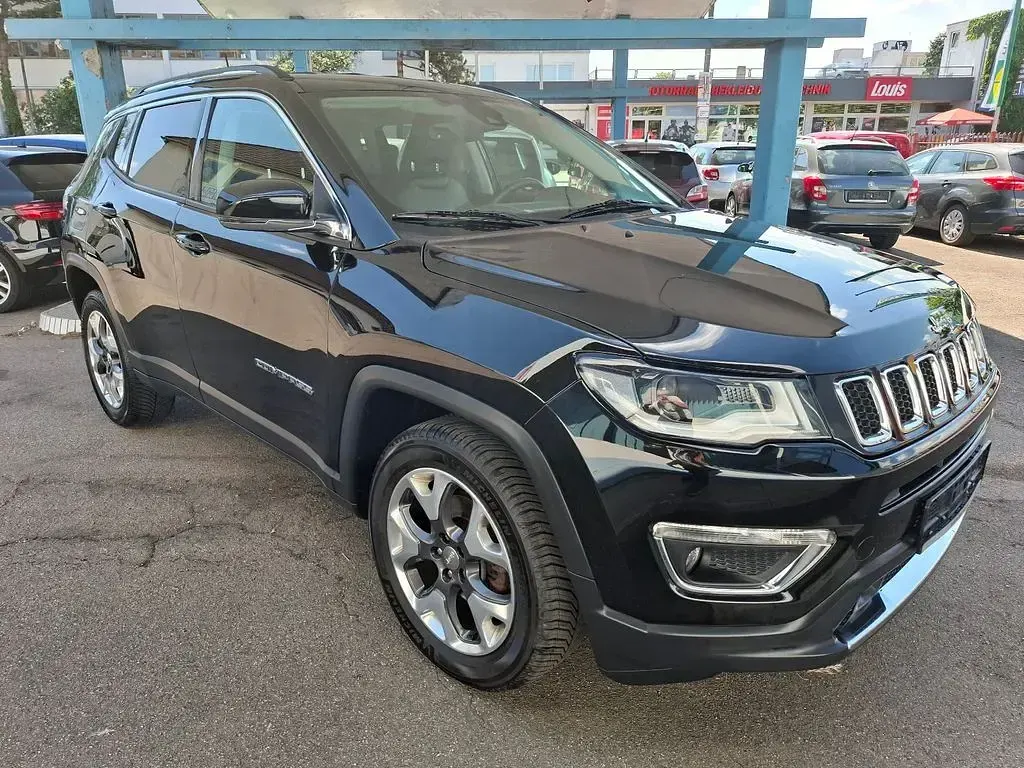 Gebraucht Jeep Compass Limited 170 PS (125 kW) 2018 Diamond black crystal p/c SUV