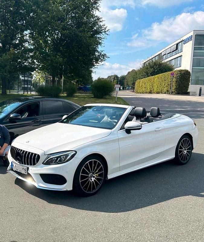 Weiß Gebraucht 2017 Mercedes C300 Cabrio | 26.300 € (Teuer) - Bild 1/4