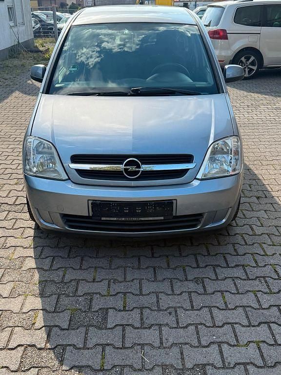 Silber Gebraucht 2004 Opel Meriva Edition Van / Kleinbus | 1.500 € (Guter Preis) - Bild 1/4