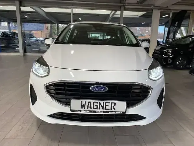 Gebraucht Ford Fiesta Cool & Connect 75 PS (55 kW) 2022 Weiß Kleinwagen