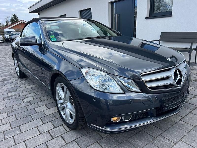 Gebraucht Mercedes E200 184 PS (135 kW) 2011 Grau Cabrio