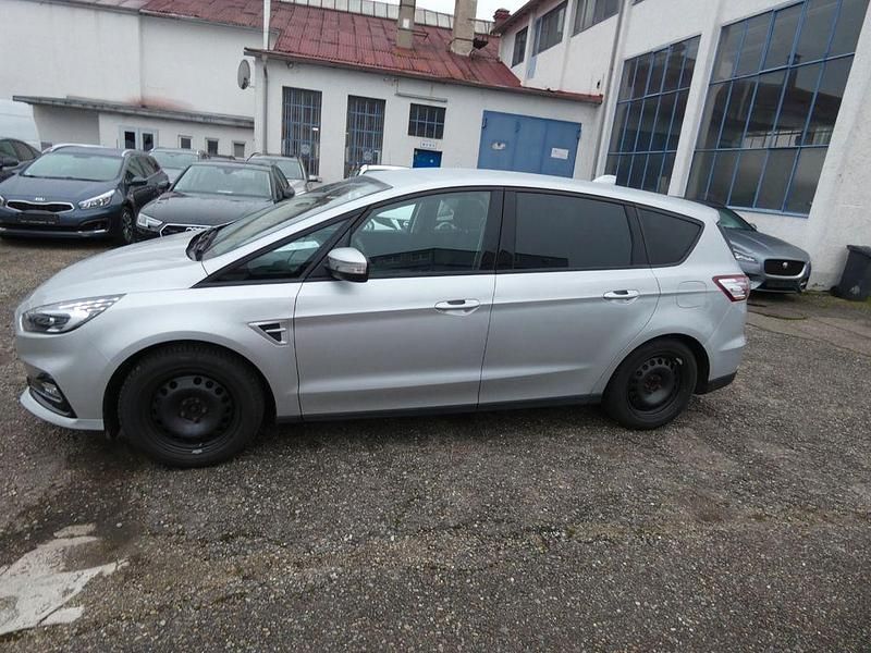 Gebraucht Ford S-MAX Trend 150 PS (110 kW) 2022 Polarsilber metallic Van / Kleinbus