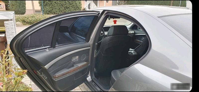 Second-hand BMW 740 306 CP (225 kW) 2006 Gri Berlinǎ