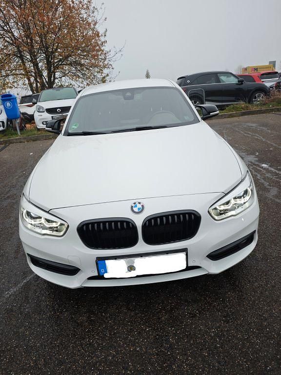 Gebraucht BMW 120 Advantage 184 PS (135 kW) 2018 Weiß Kleinwagen