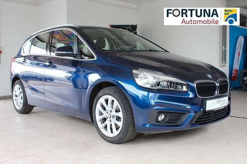 Mediterranblau metallic Gebraucht 2016 BMW 220 Van / Kleinbus | 15.980 € (Fairer Preis) - Bild 1/4