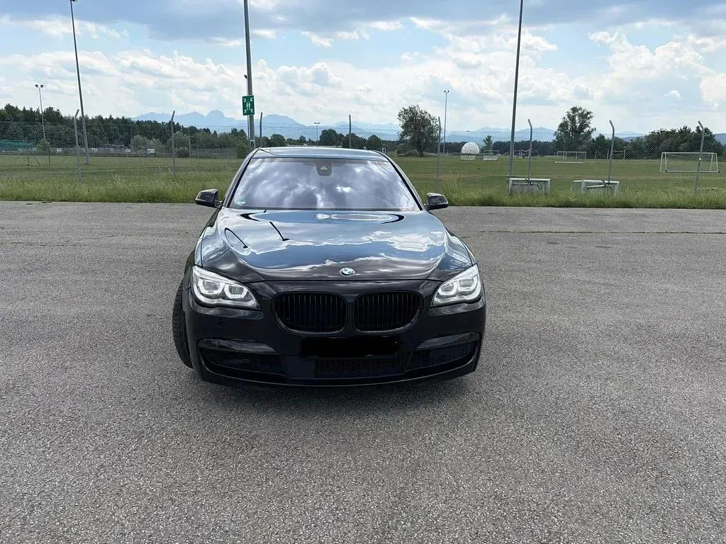 Gebraucht BMW 740 M Sport 313 PS (230 kW) 2015 Schwarz Limousine