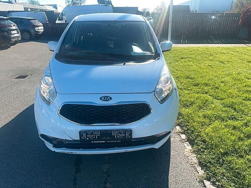 Weiß Gebraucht 2018 Kia Venga Platinum Edition Kleinwagen | 3.000 € - Bild 1/4